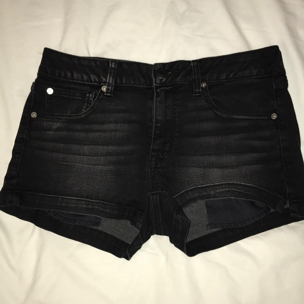 American eagle black shorts